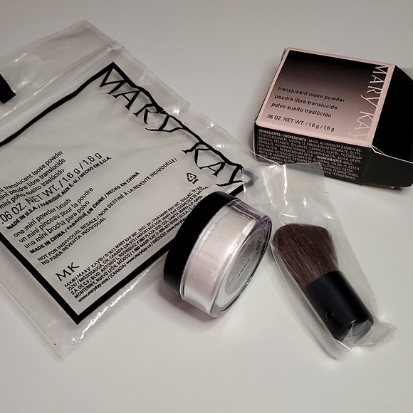 NEW Mary Kay Mini Translucent Powder with Brush Travel Pack (1.6g) - Picture 6 of 7